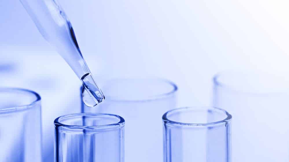 close em tubos de pesquisa em laboratório. veja as descobertas mais importantes da medicina