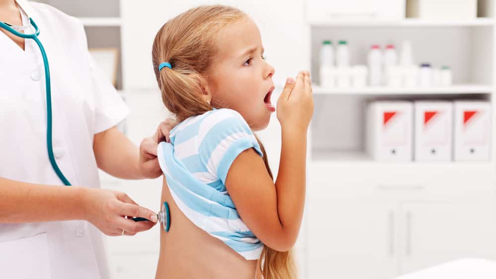 Coqueluche é uma doença infectocontagiosa aguda do trato respiratório que atinge principalmente crianças menores de dois anos. A vacinação é indispensável para crianças.