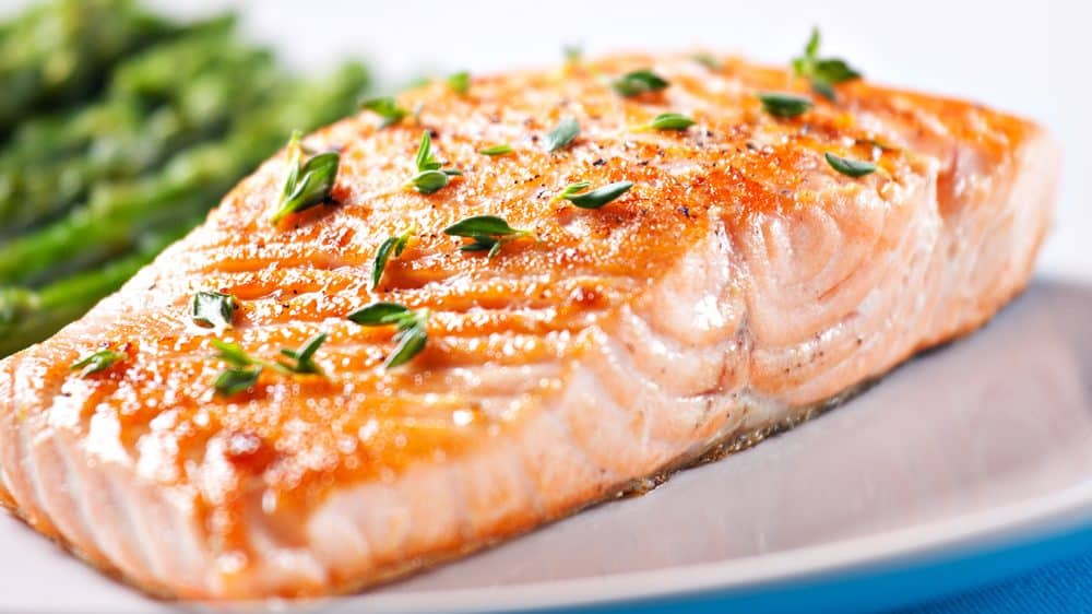 Deficiência de B12 | Artigo salmão assado. alimento evita deficiência de B12