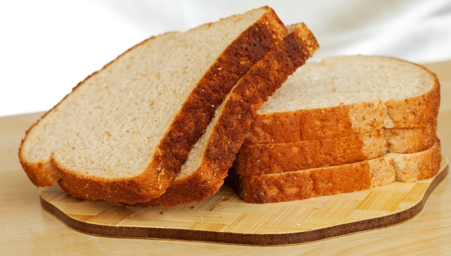 Doença celíaca: Como diagnosticar e tratar fatias de pão de forma. A dieta do glúten pode ser pouco nutritiva