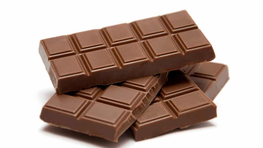 Chocolate e prêmio Nobel | Artigo barras de chocolate sobrepostas. chocolate pode prevenir demência