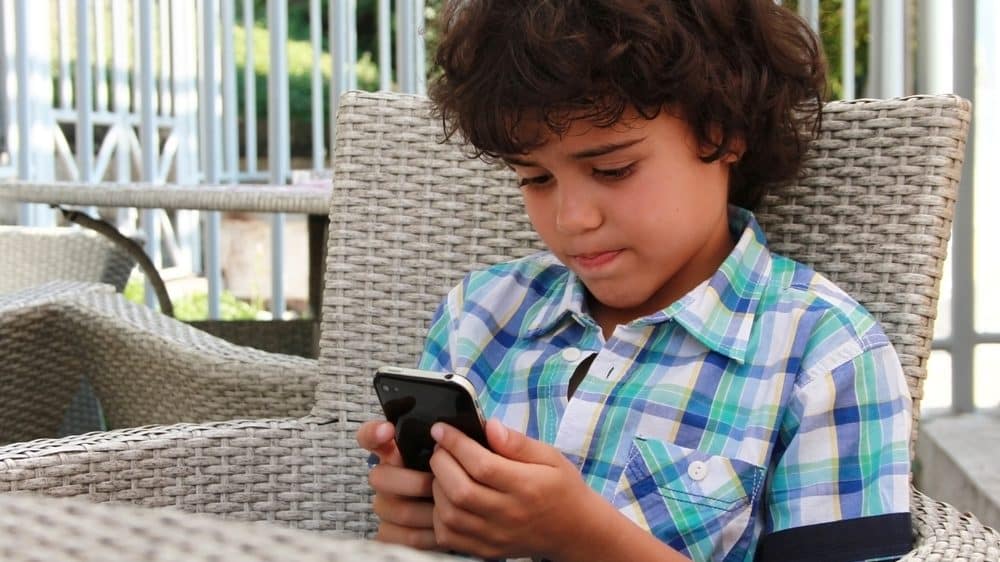 Crianças menores de 1 ano não devem usar aparelhos digitais ...