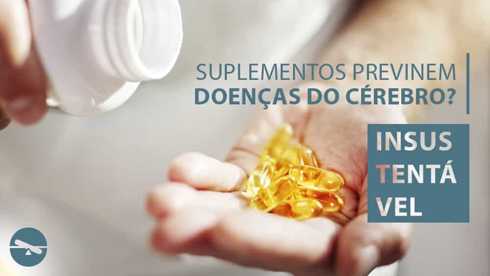 Homem com um pote branco em uma mão despejando suplementos de ômega 3 na outra mão.